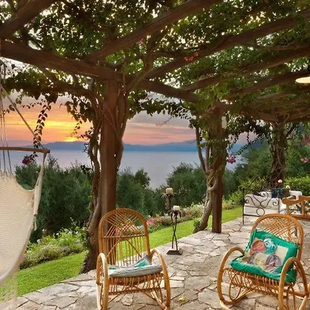 Sleeps 12 Pool Wifi Villa